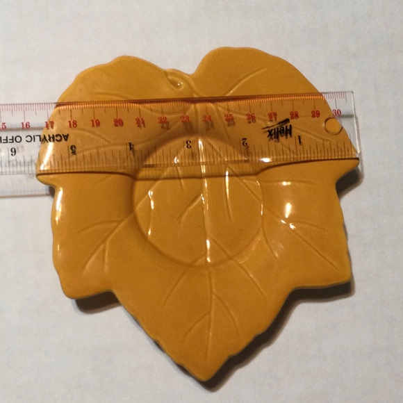 Hallmark NWT Gold Colored Ceramic Leaf Candleholder - Picture 4 of 4